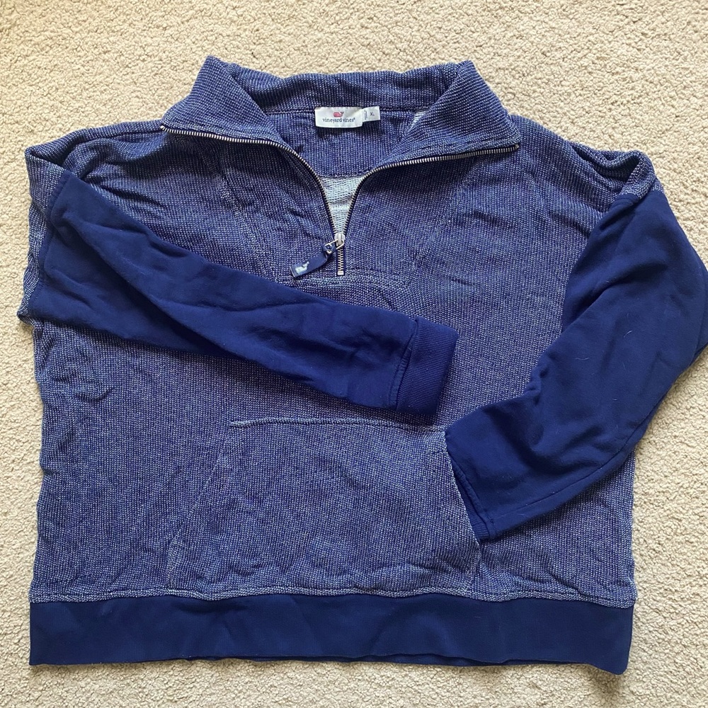 Vineyard Vines navy blue quarter zip sweatshirt